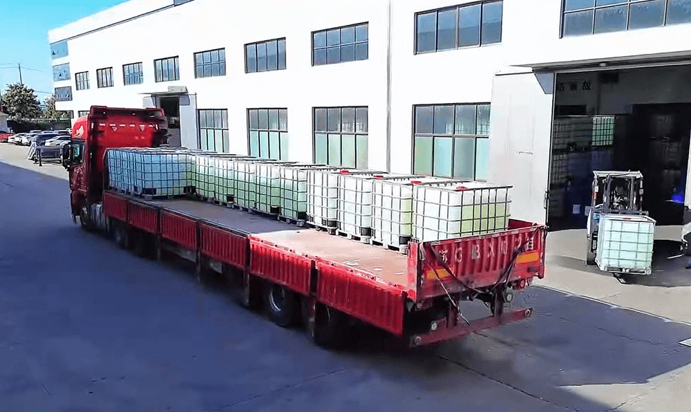 ลูกค้าต้องมาก่อน: โหลดโฟมเข้มข้นที่ปรับแต่งแล้วและพร้อมที่จะจัดส่งไปยังไซต์ของลูกค้า