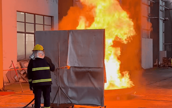 3% FFFP Foam Concentrate Oil Pan Fire Test: ดับไฟใน 1 นาที 15 วินาที